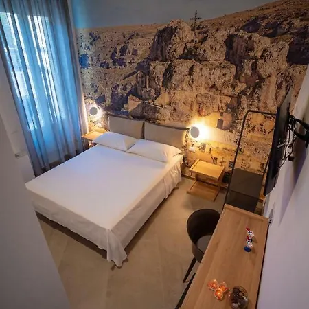 La Lupa 4*